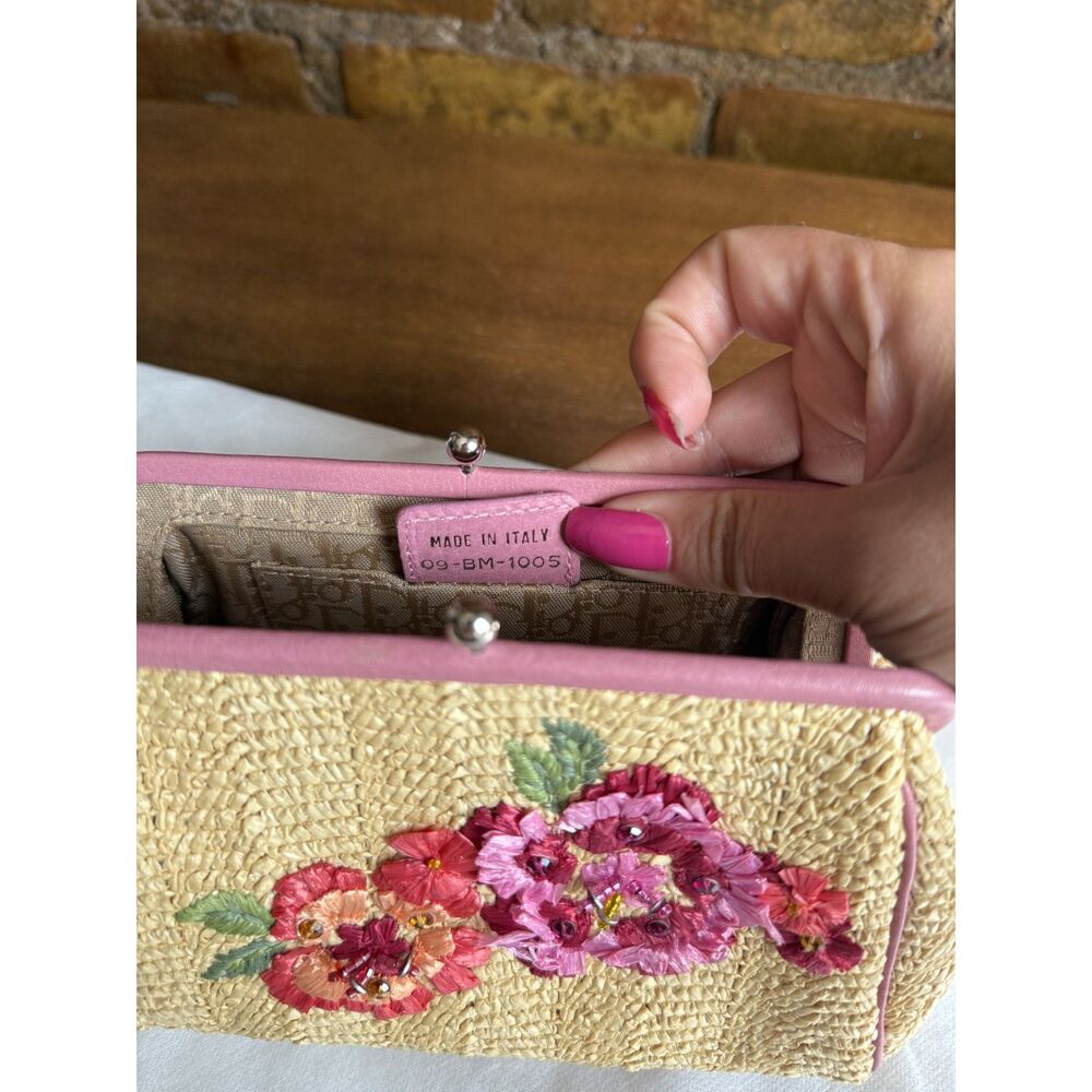 Christian Dior Raffia Floral Embroidered Kiss Lock Clutch Bag Pink - Picture 5 of 10